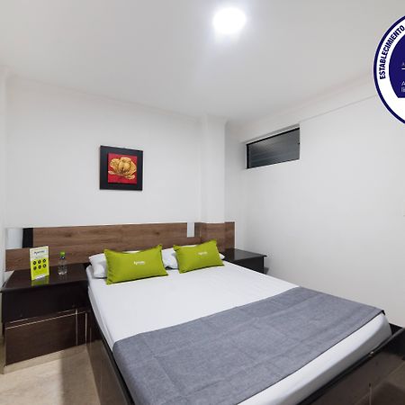 Ayenda 1122 Victoria Hotel Перейра Екстериор снимка