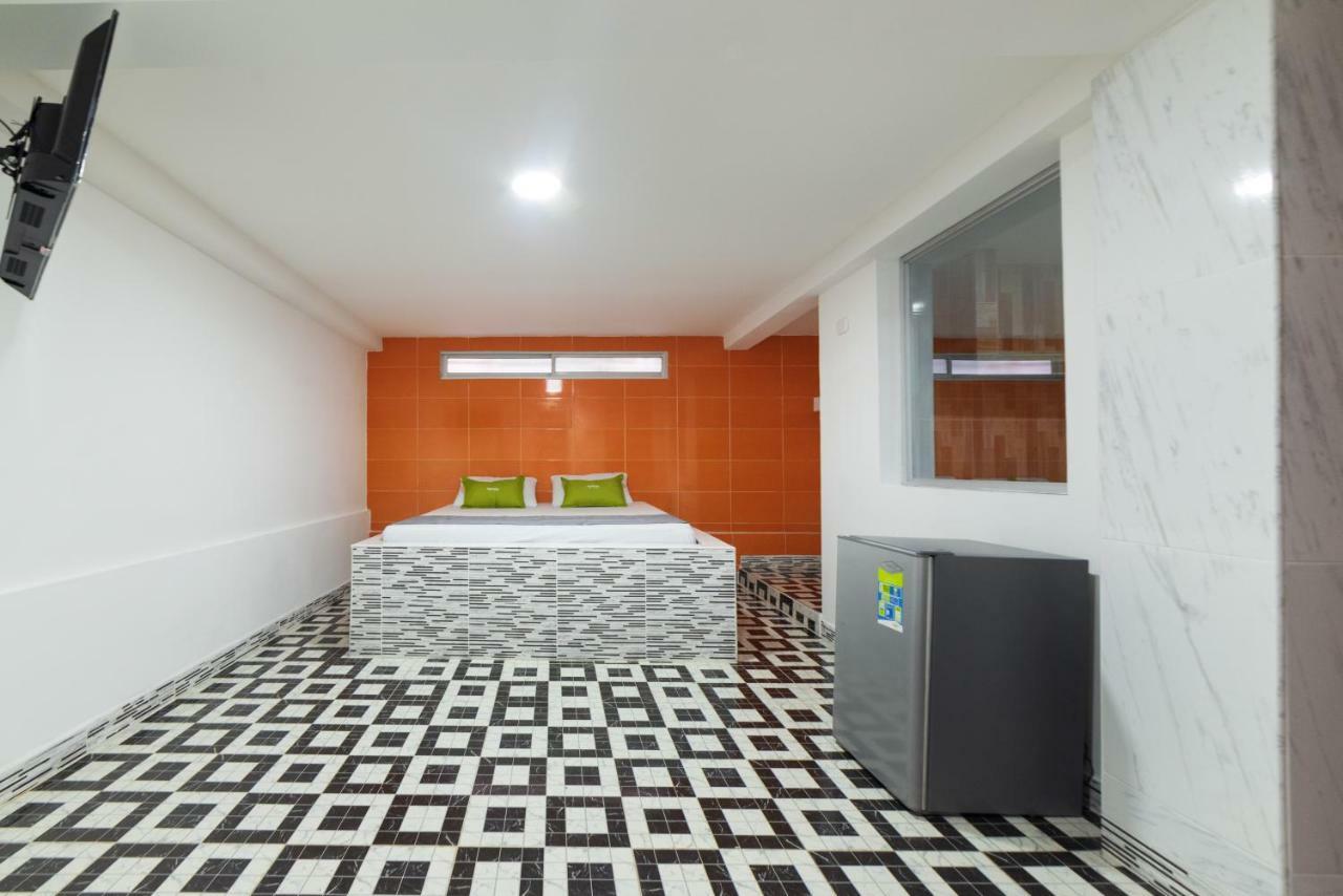 Ayenda 1122 Victoria Hotel Перейра Екстериор снимка